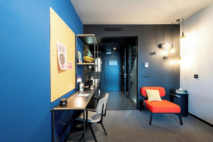 Room 59 of 146