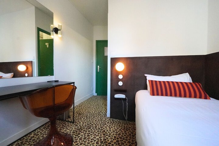 Room 48 of 119