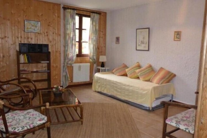 Room 18 of 23