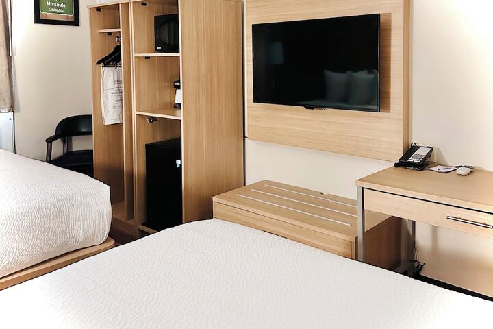 Room 18 of 29