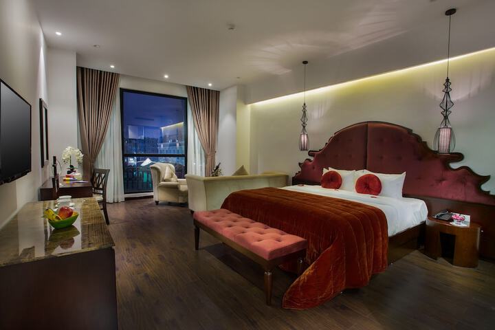 Room 13 of 61