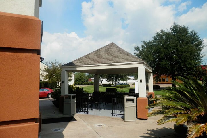 BBQ/picnic area