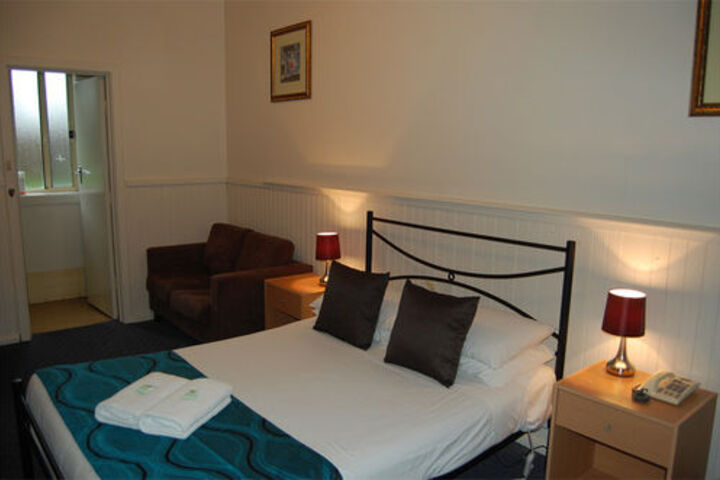 Room 13 of 26