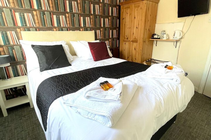 Room 17 of 59
