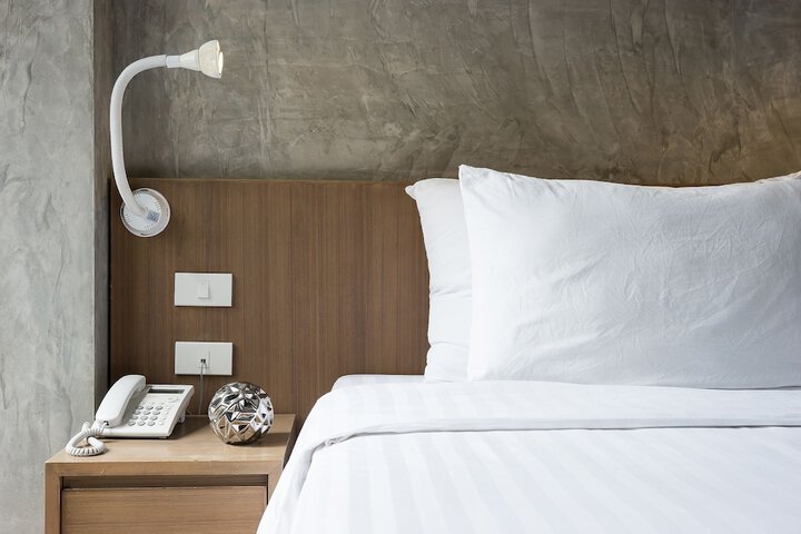 Room 15 of 32