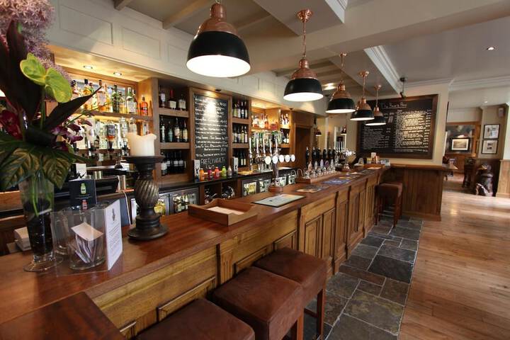 Dining Photos