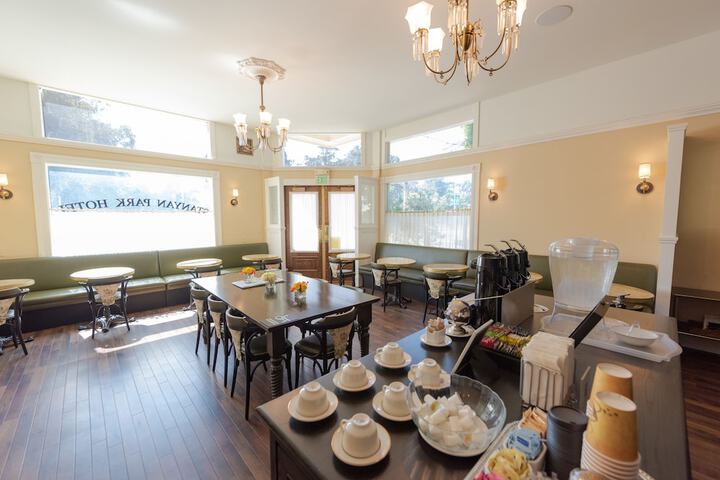 Cafe