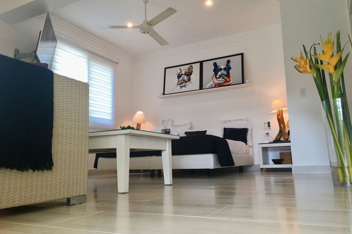 Room 40 of 136
