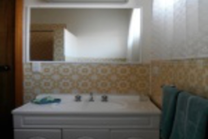 Room 85 of 144