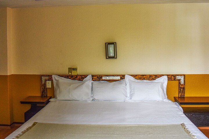 Room 5 of 57