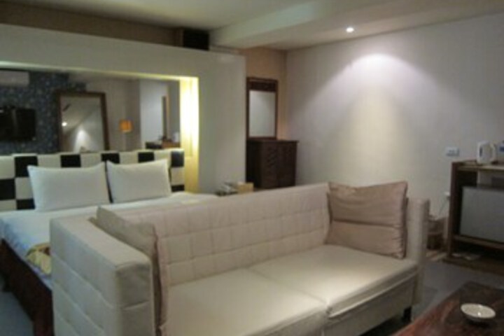 Room 18 of 91