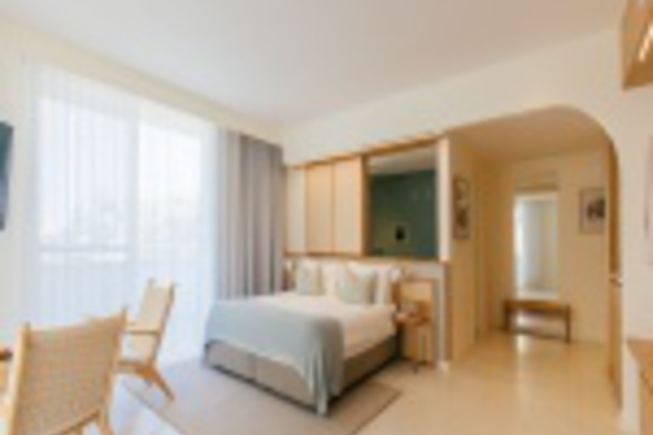 Room 109 of 672