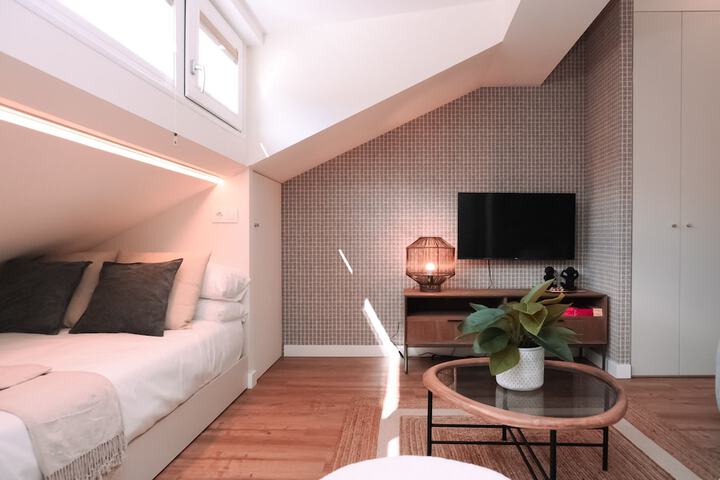 Room 6 of 70