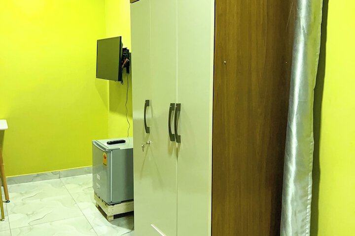 Room 5 of 7