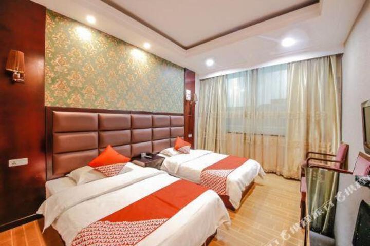 Juwanhua Business Hotel