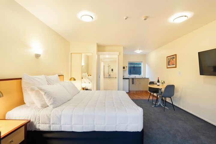 Room 8 of 20
