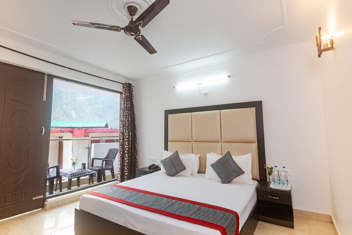 Room 6 of 24