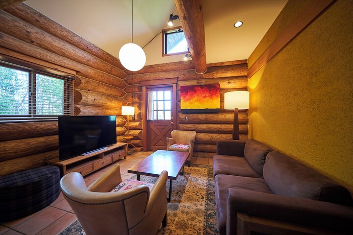 Room 4 of 42