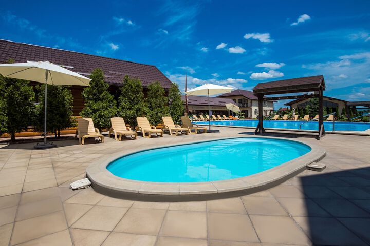 Pool 35 of 70