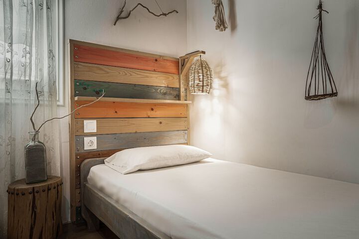 Room 10 of 110
