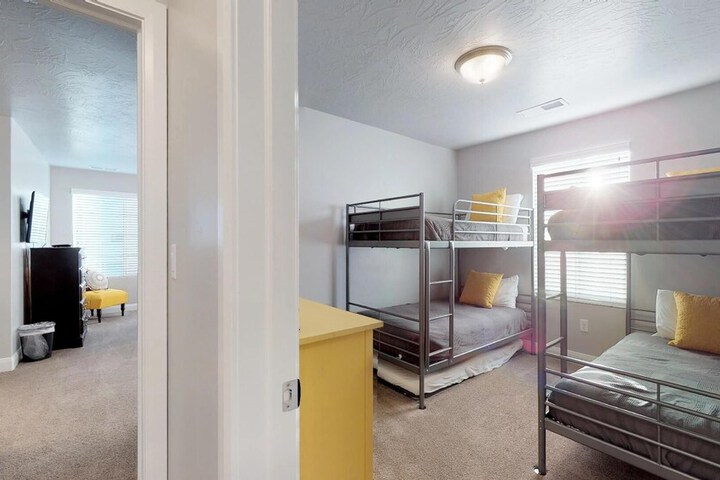 Room 10 of 64
