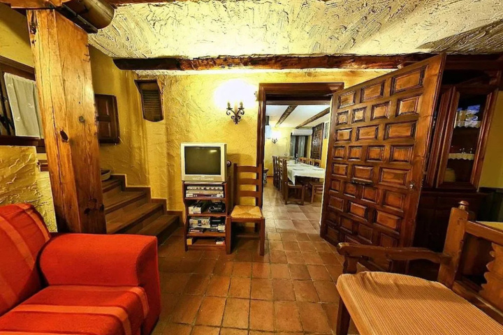 Room 4 of 22