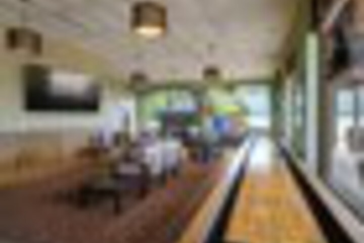 Lounge 440 of 549