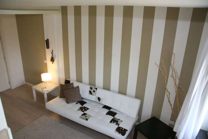 Room 9 of 68