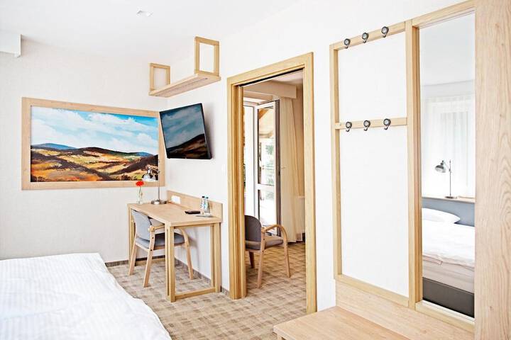 Room 12 of 66