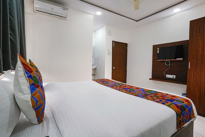 Room 19 of 28