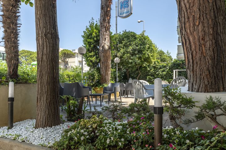 Hotel 70 of 71