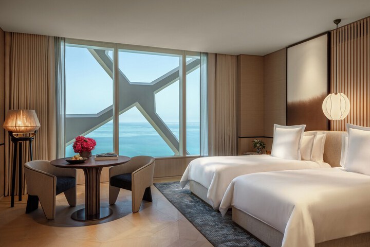 Room 25 of 208