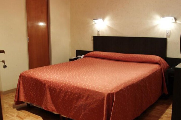 Room 15 of 39