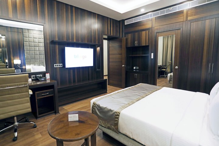 Room 10 of 60