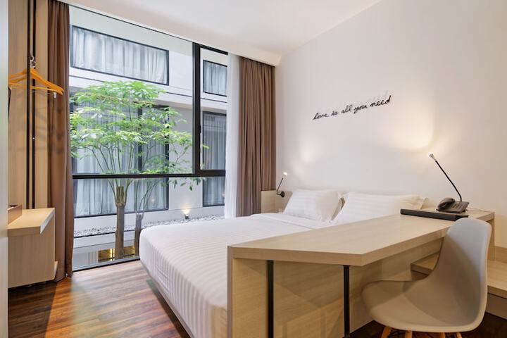 Room 4 of 23
