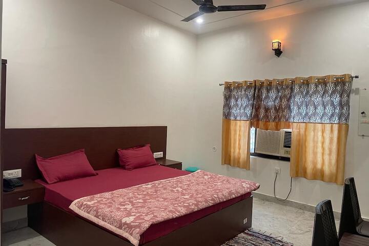 Room 2 of 13