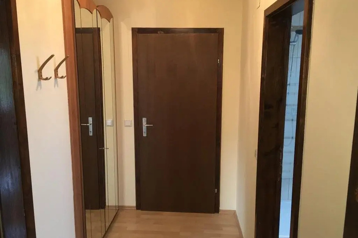 Room 2 of 19