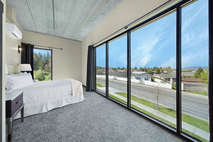 Room 15 of 65