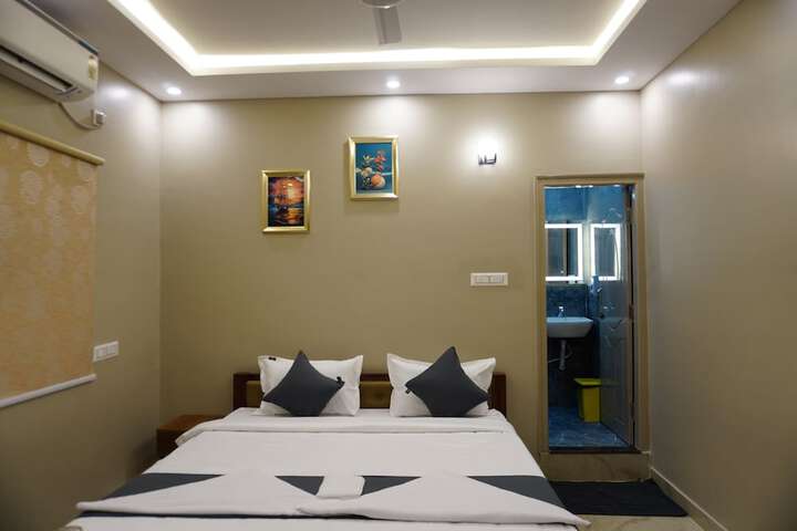 Room 2 of 18
