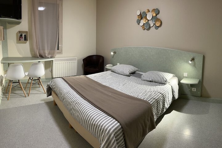 Room 44 of 96
