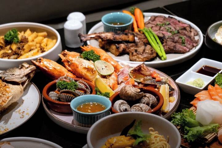 Dining 95 of 133