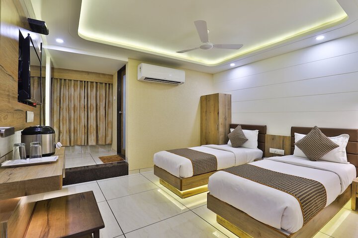 Room 45 of 66