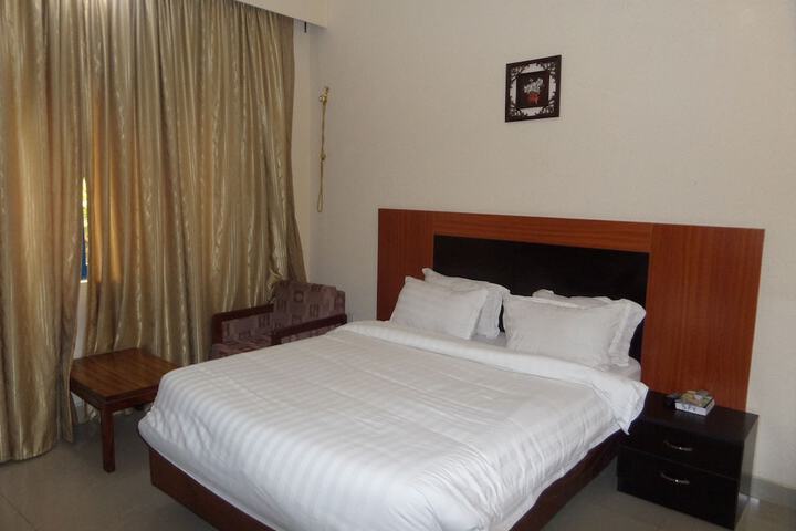 Room 6 of 23