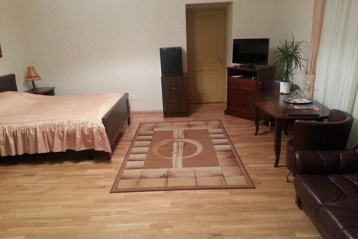 Room 8 of 61
