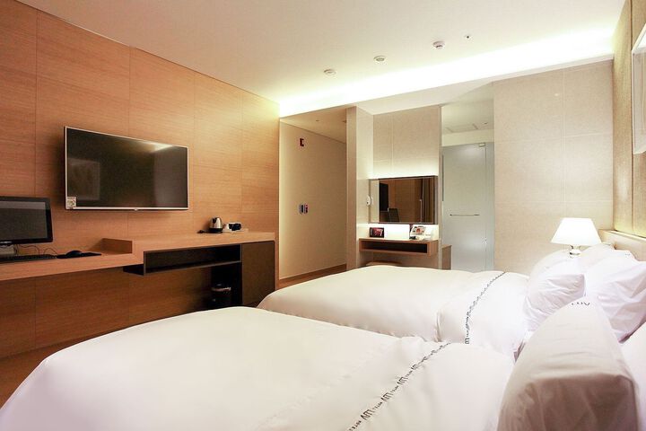 Room 4 of 21