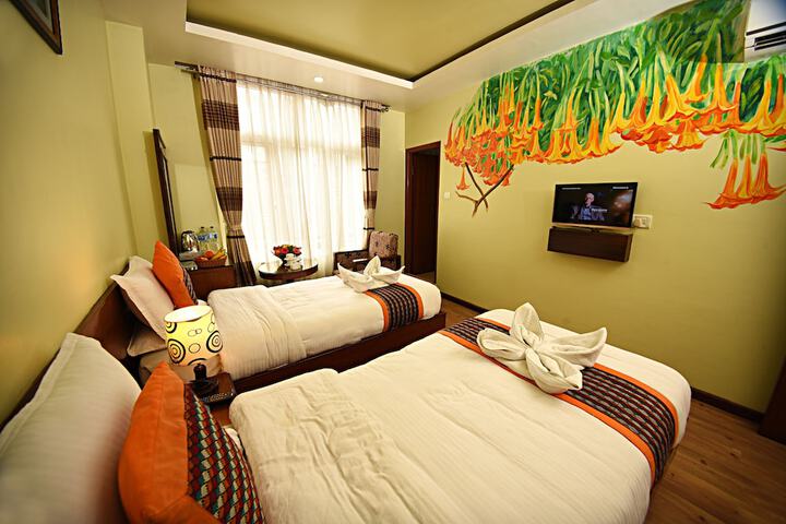 Room 10 of 43