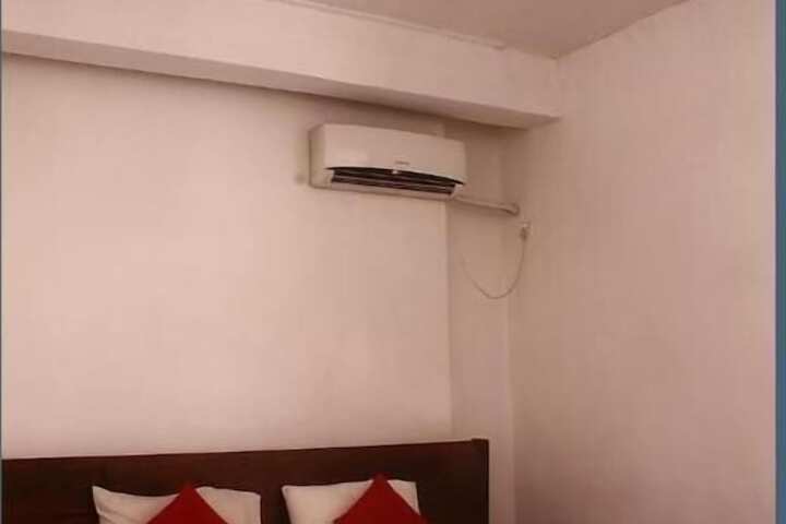 Room 6 of 23