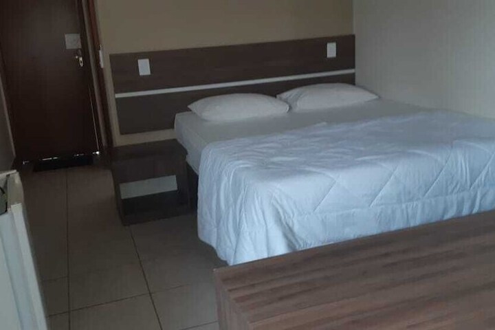 Room 8 of 28