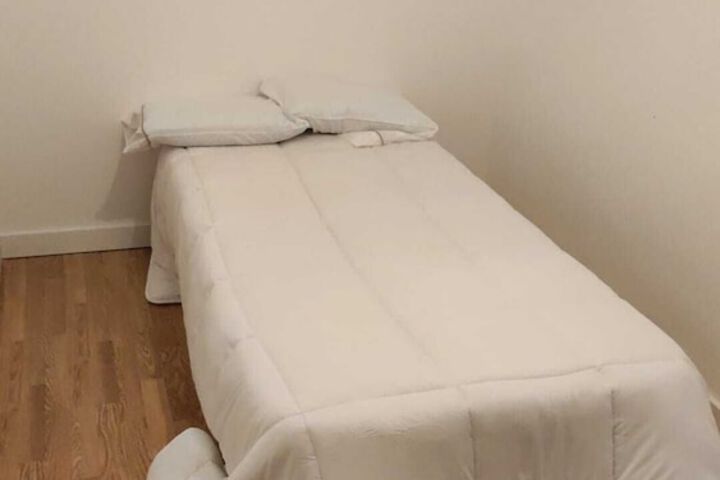 Room 2 of 4