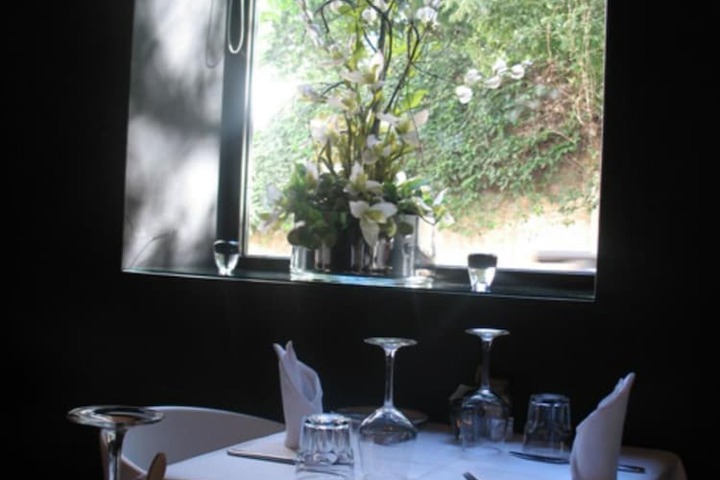 Dining 36 of 51